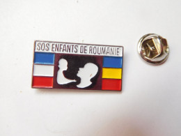 Beau Pin's , Association , SOS Enfants De Roumanie , Non Signé - Associations