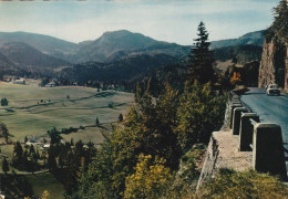 CPM. ROUTE DE MOREZ AUX ROUSSES . LE TURU ET LA VALLEE DES RIVIERES  .  CARTE ECRITE AU VERSO - Morez