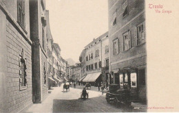 TRENTO CITTA' DETTAGLI D'EPOCA VIA LUNGA ANIMATA FORMATO PICCOLO NON VIAGGIATA - Trento