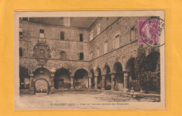 9. POLIGNY . COUR DE L'ANCIEN COUVENT DES URSULINES . UN PEU USEE . AFFR SUR LE RECTO LE 19-4-1937 - Poligny