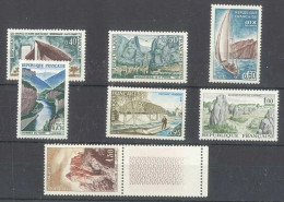 Yvert  1435 à 1451 - Série Touristique  - Série De 7 Timbres Neufs Sans Traces De Charnières - Unused Stamps