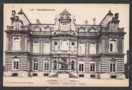070474/ ÉPERNAY, Château Perrier, Façade - Epernay