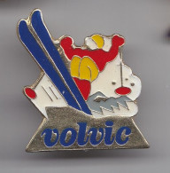 Pin's Volvic Ski Skieur Réf   3655 - Sports D'hiver