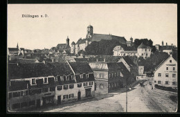 AK Dillingen A. D., Strassenpartie Mit Dem Schloss  - Dillingen