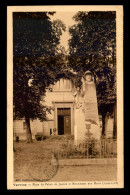 02 - VERVINS - PLACE DU PALAIS DE JUSTICE ET MONUMENT AUX MORTS - CACHET DAGUIN - Vervins