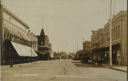 Hanford (Ca) U. S. A. // RPPC - Photo Card // Donty St. 19?? By Walter Photo Co. Santa Rosa Cal. - Other & Unclassified