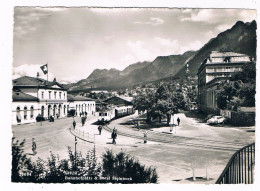 CH-8596   CHUR : Bahnhofplatz Und Hotel Steinbock ( Train ) - Chur