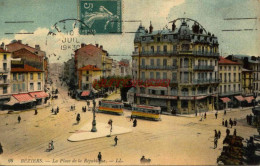 CPA BEZIERS - LA PLACE DE LA REPUBLIQUE - LL - Beziers