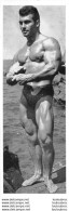 PHOTO  HOMME EN MAILLOT DE BAIN CULTURISME CULTURISTE 25 X 9 CM - Sports