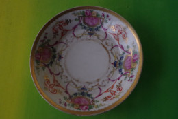 E22 Porcelaine Porcelain Comte De Provence Paris Clignancourt Sevres Céramique 1787 1789 Epoque Louis XVI Montmartre - Cups