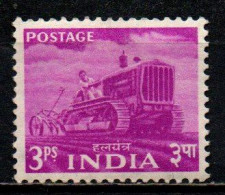 INDIA - 1955 -  Tractor - MNH - Ongebruikt