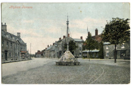 HIGHAM FERRERS, MARKET CROSS / SQUARE CIRCLE / CLEETHORPES, KNOLL HOUSE (PAKNAN) - Northamptonshire