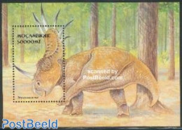 Mozambique 2002 Styracosaurus S/s, Mint NH, Nature - Prehistoric Animals - Prehistorisch