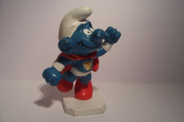 SCHTROUMPFS  - SUPER  SCHTROUMPF  -  PEYO   - Germany - Smurfs