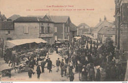 A6- 65) LANNEMEZAN -   PLACE DE L'HOTEL DE VILLE  UN JOUR DE MARCHE  - (2 SCANS)  - Lannemezan