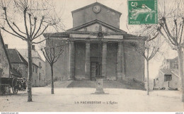 B18- 42) LA PACAUDIERE (LOIRE) L'EGLISE - (PETITE ANIMATION) - La Pacaudiere