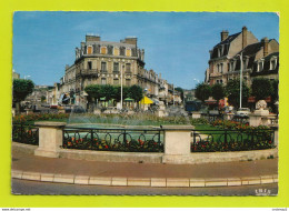 14 DEAUVILLE N°2421 La Place De Morny En 1966 La Grande Pharmacie Citroën 2CV Camionnette DS Bétaillère Simca 1000 - Deauville