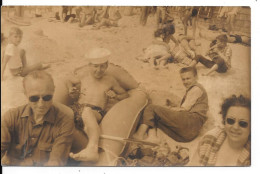 Carte Photo De Jeunes Sur La Plage De Juan Les Pins - Juan-les-Pins