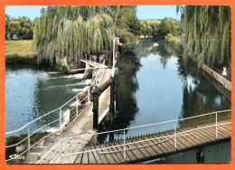 28 NOGENT LE ROI  Passerelle Du Moulin Ruffin CIM By Spadem Dentelée Carte Vierge TBE - Nogent Le Roi