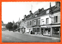 28 MAINTENON Le Centre  Commerces Carte Vierge TBE - Maintenon