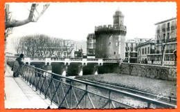 66 PERPIGNAN Le Castillet Et Les Quais Sur La Basse Voy 1949 - Perpignan