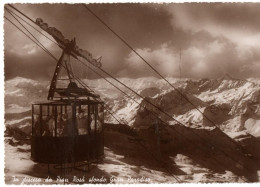 In Discesa Da Pian Rosà Sfondo Gran Paradiso - Aosta