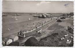 X124826 BRETAGNE COTES D' ARMOR TREGASTEL LE PROMENOIR PLAGE DE COZ PORS AU LOIN LE DE - Trégastel