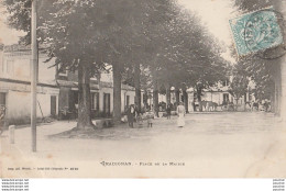 W1-33) GRADIGNAN - PLACE DE LA MAIRIE - ( ANIMATION - HABITANTS ) - Gradignan