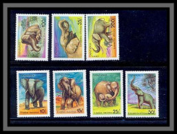 Tanzanie (Tanzania) 032 N°796/802 éléphantS Série Complète Cote 7.50 MNH ** - Elephants