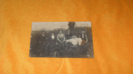 CARTE POSTALE PHOTO ANCIENNE NON CIRCULEE DATE ?../ SCENE BALADE PROMENADE FAMILLE POUSSETTE..LIEU NON SITUE - Foto's