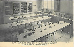 CPA Paris Ecole Supérieure Paul-Bert 7 Rue Huyghens Le Laboratoire De Sciences Naturelles - Arrondissement: 14