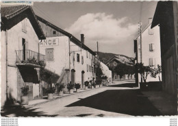 T10-74) BOEGE (HAUTE SAVOIE) HOTEL DE LA BALANCE  - ( OBLITERATION DE 1956 - 2 SCANS ) - Boëge