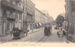 84-AVIGNON-RUE DE LA REPIBKIQUE-TRAMWAY-N 6009-G/0011 - Avignon