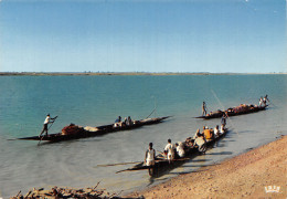 ALGERIE SCENES ET TYPES CANOES - Scenes