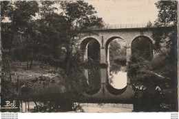 G23-41) LAMOTTE - BEUVRON (LOIR ET CHER) LE PONT DU CHEMIN DE FER SUR LE BEUVRON - (OBLITERATION DE 1950 - 2 SCANS) - Lamotte Beuvron