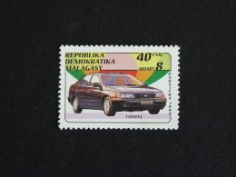 MADAGASCAR YT 1138 ** MNH - VOITURE CAR WAGEN TOYOTA - Madagaskar (1960-...)