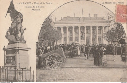 Q25-44) NANTES - PLACE DE LA BOURSE STATUE DE VILLEBOIS MAREUIL - LE MARCHE AUX FLEURS - (2 SCANS) - Nantes