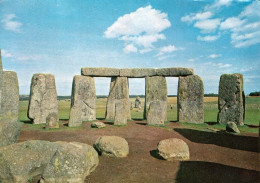 1 AK England * Stonehenge (View Looking East) - Erbaut Etwa Ab 3100 V. Chr. Und Seit 1986 UNESCO Weltkulturerbe * - Stonehenge