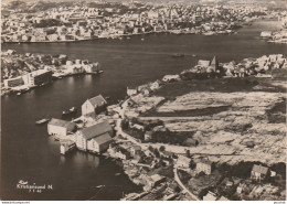 R13-  KRISTIANSUND N. (NORVEGE) VUE AERIENNE - (2 SCANS) - Norvège