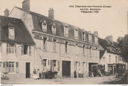 23) CHAMBON SUR VOUEIZE  (CREUSE) HOTEL BODEAU - VILLEGIATURE D ' ETE  - (ANIMEE - PERSONNAGES - AUTOMOBILES - 2 SCANS) - Chambon Sur Voueize