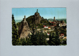 Le Puy En Velay (43) : Vue Prise à Travers Les Pins - Le Puy En Velay