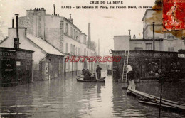 CPA CRUE DE LA SEINE - PARIS - LES HABITANTS DE PASSY, RUE FELICIEN EN BATEAU - Überschwemmung 1910