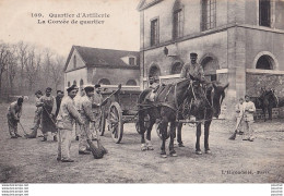 J10-63) CLERMONT FERRAND - QUARTIER ARTILLERIE - LA CORVEE DU QUARTIER - ( CORRESPONDANCE AU DOS DE CLERMONT - 2 SCANS ) - Clermont Ferrand