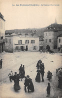 64-SCENE DES PYRENEES-DANSE AU PAYS BASQUE-N 6015-B/0079 - Autres & Non Classés