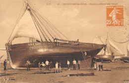 14-GRANDCAMP LES BAINS-MATELOTS CARENANT LEUR BARQUE-N T6018-D/0247 - Autres & Non Classés