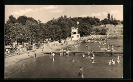 AK Stassfurt, Strandbad Mit Besuchern  - Stassfurt