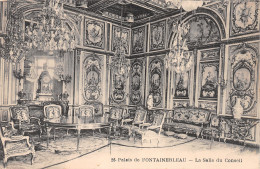 77-FONTAINEBLEAU-N°4030-H/0399 - Fontainebleau