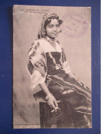 CPA CARTE POSTALE  - MAROC - SCÈNES ET TYPES  - JEUNE MAURESQUE - Sonstige & Ohne Zuordnung