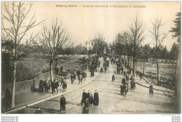 RARE  THAON LES VOSGES SORTIE DES  OUVRIERS DE LA BLANCHISSERIE ET TEINTURERIE - Thaon Les Vosges