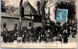 45 BRIARE - Sortie Des Ouvriers De La Fabrique De Boutons  - Briare